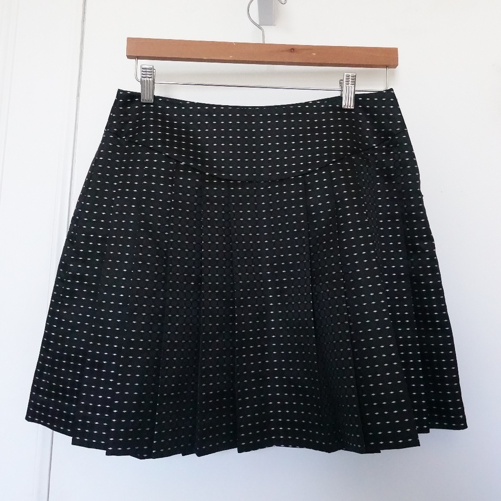 Original Penguin brand black/silver skirt size 4